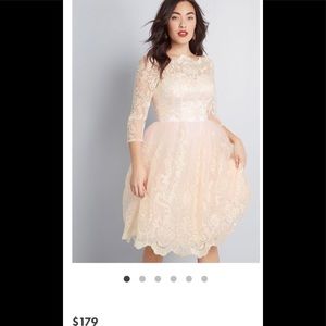 Brand New Modcloth Ivory Dress Size 4.